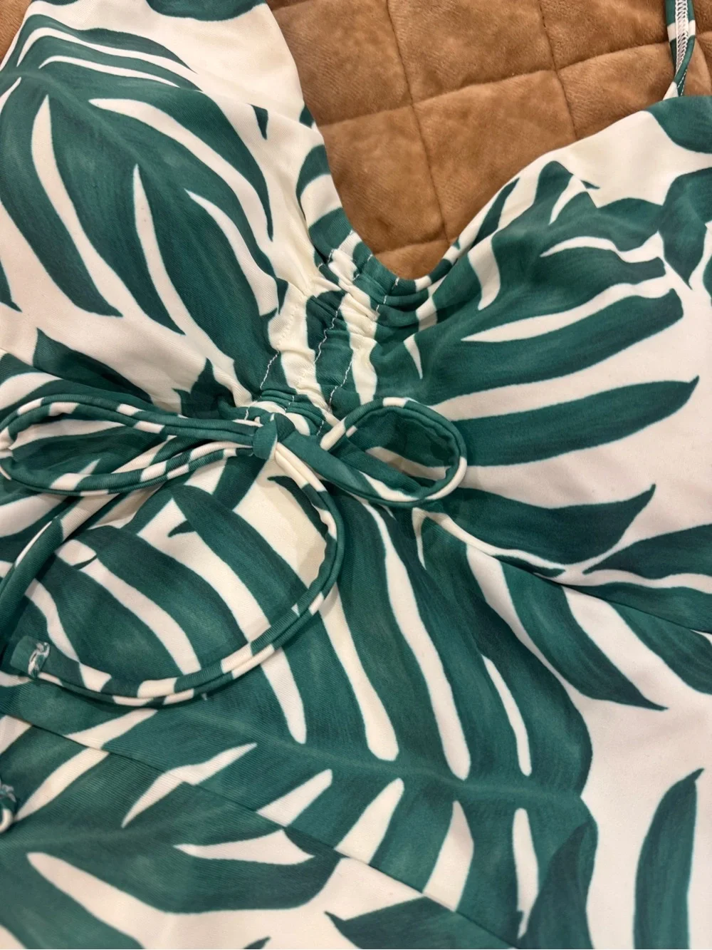 SUMMERSALT women’s white w/ Green Leaf-Print One-Piece Swimsuit🌴fun& flattering